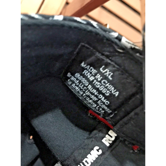 Black and White Cap - Picture 4 of 9